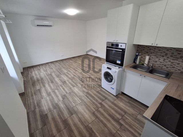 Eladó családi ház, Cegléden 34.9 M Ft, 2 szobás