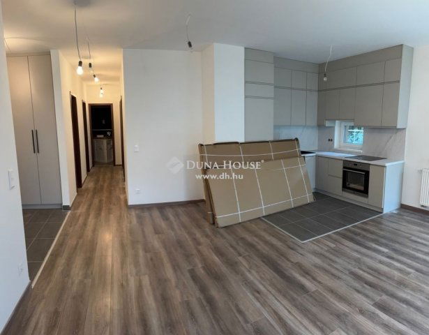 Eladó téglalakás, Budapesten, III. kerületben 162 M Ft, 4 szobás