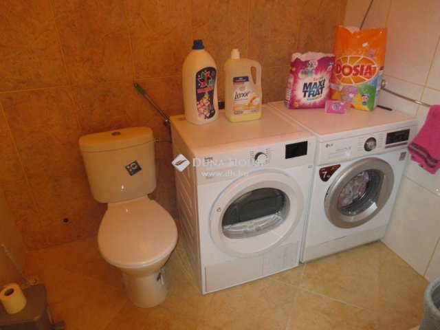 Eladó családi ház, Budapesten, XVIII. kerületben 162 M Ft