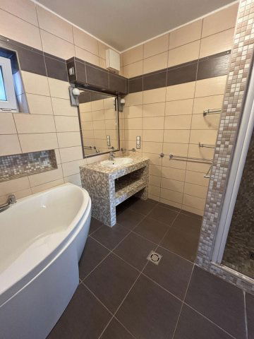 Eladó családi ház, Pécsett, Középmakár dűlőn 149.9 M Ft