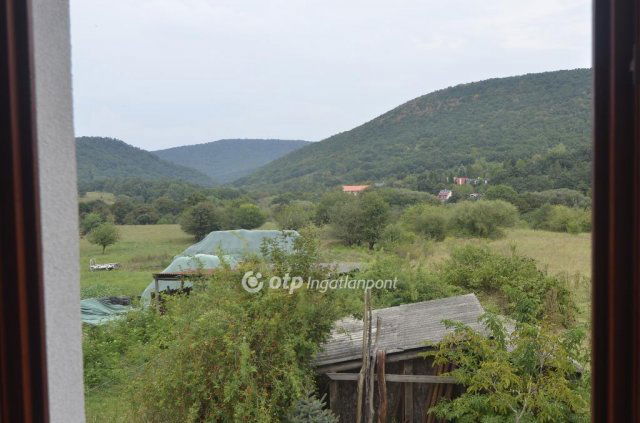 Eladó családi ház, Pilisszentlászlón 126 M Ft, 4 szobás