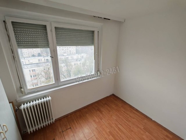 Eladó panellakás, Tatabányán 31.9 M Ft, 1+1 szobás