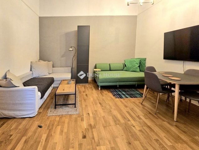 Eladó téglalakás, Budapesten, VIII. kerületben 69 M Ft, 2 szobás