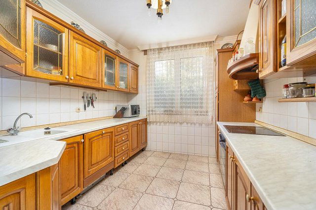 Eladó családi ház, Budapesten, III. kerületben 179.9 M Ft
