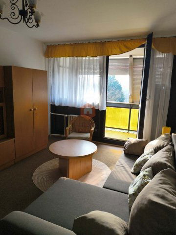 Kiadó panellakás, albérlet, Pécsett 150 E Ft / hó, 2 szobás