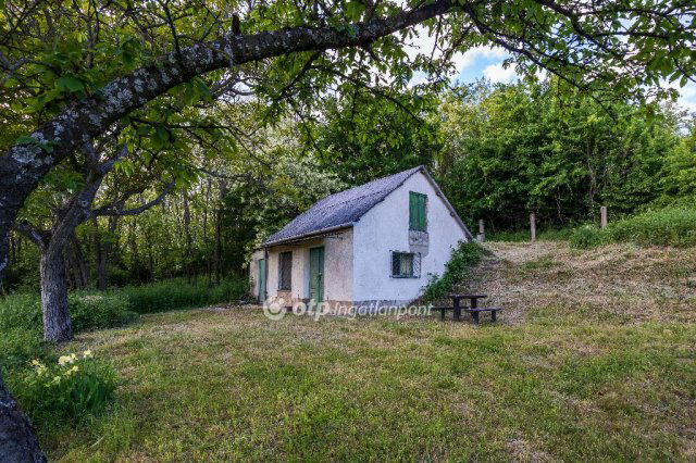 Eladó nyaraló, Várvölgyön 9.9 M Ft, 1 szobás