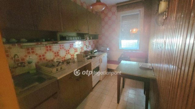 Eladó családi ház, Balatonalmádiban 79.9 M Ft, 1+1 szobás