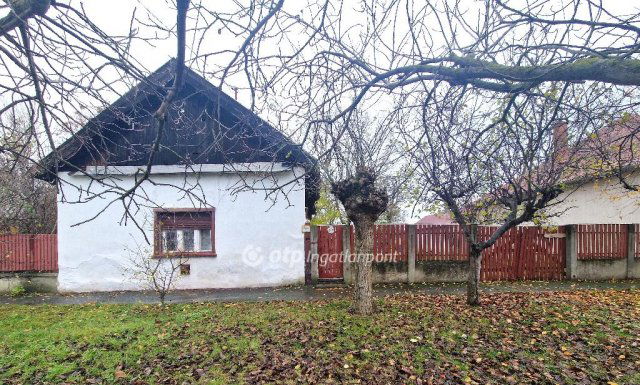 Eladó családi ház, Karcagon 10.49 M Ft, 2 szobás