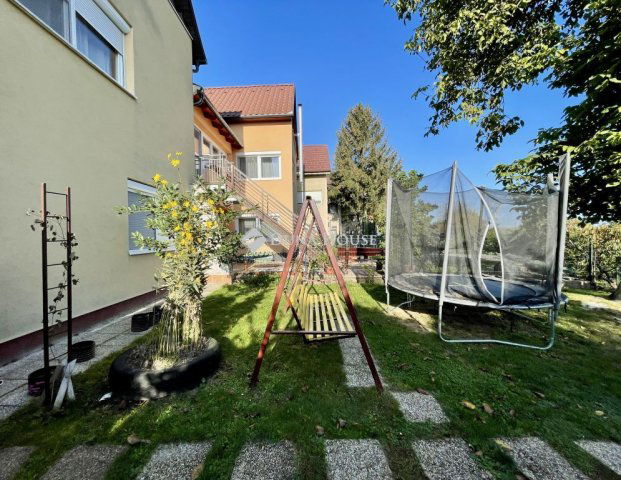 Eladó családi ház, Dorogon, Attila utcában 79.9 M Ft, 5 szobás