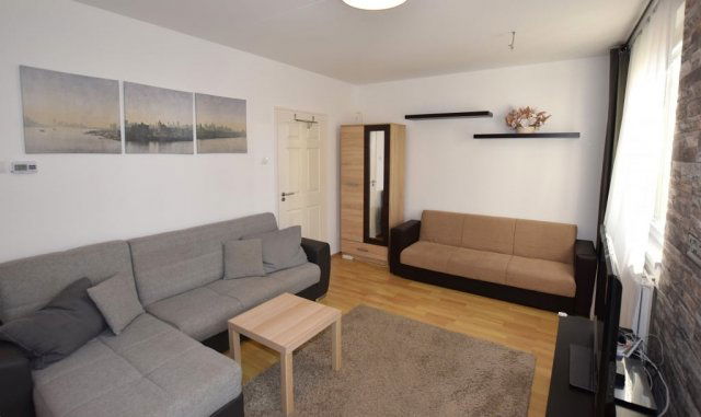 Kiadó panellakás, albérlet, Debrecenben 250 E Ft / hó