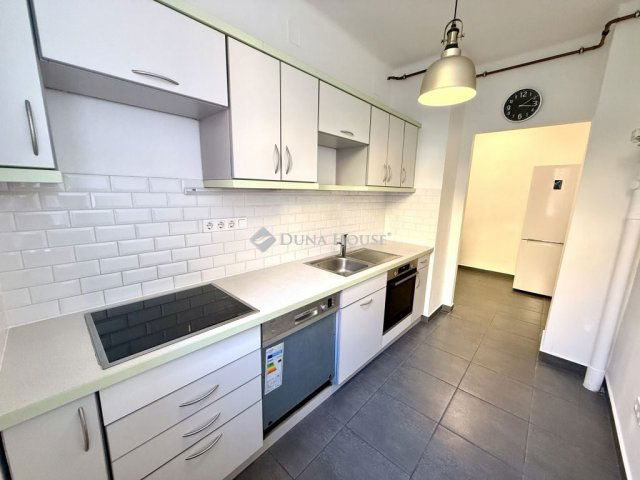 Kiadó téglalakás, albérlet, Szombathelyen, Szűrcsapó utcában