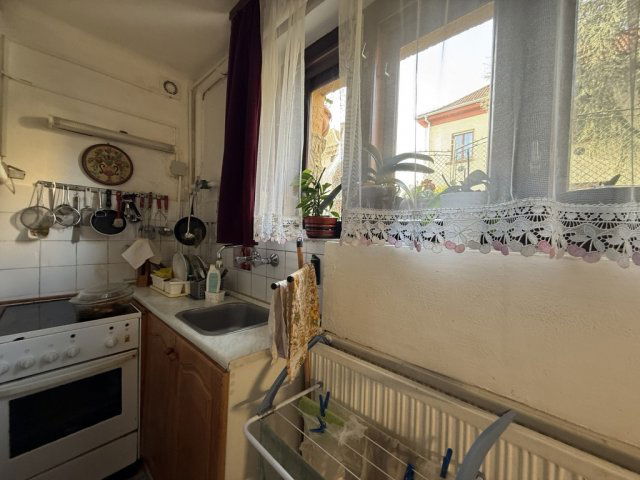 Eladó családi ház, Pécsett 79.9 M Ft, 4 szobás