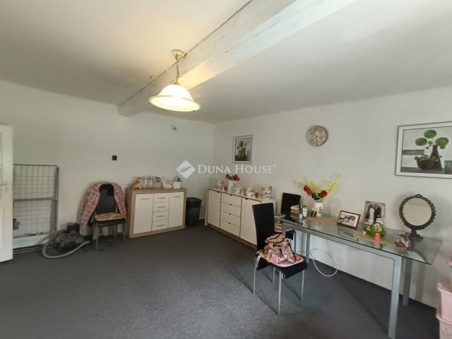 Eladó családi ház, Kunszentmártonban 11.5 M Ft, 1 szobás