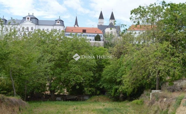 Eladó telek, Veszprémben 159 M Ft / költözzbe.hu