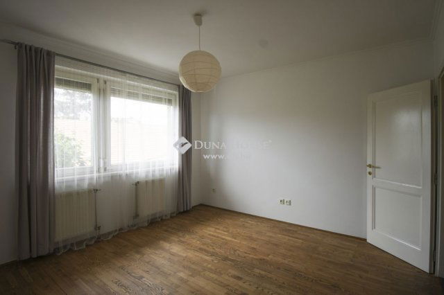 Eladó téglalakás, Budapesten, III. kerületben 111 M Ft, 3 szobás