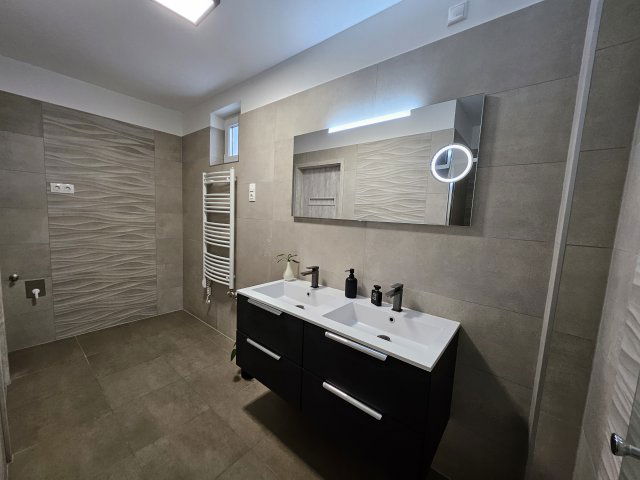 Eladó téglalakás, Sárváron 56.041 M Ft, 1+2 szobás