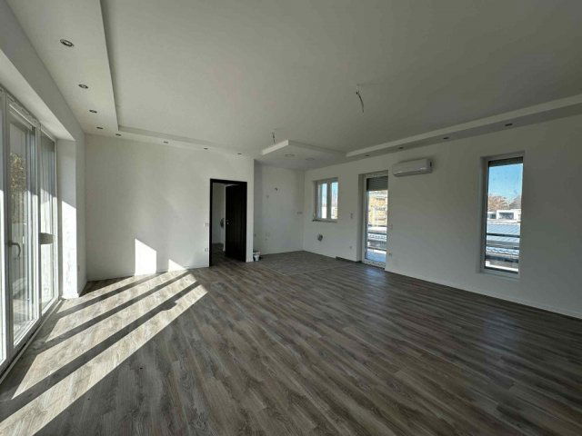 Eladó családi ház, Siófokon 84.75 M Ft, 3 szobás