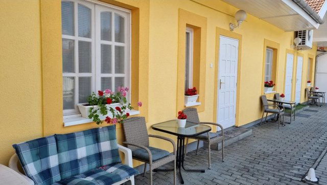 Eladó családi ház, Egerben 140 M Ft, 5 szobás