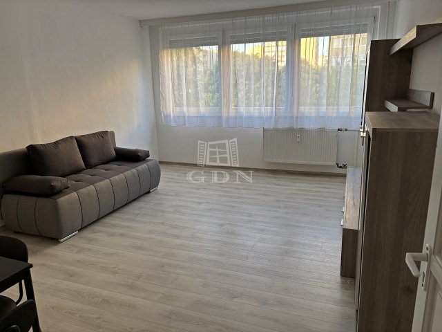 Eladó panellakás, Budapesten, XIV. kerületben 72.1 M Ft