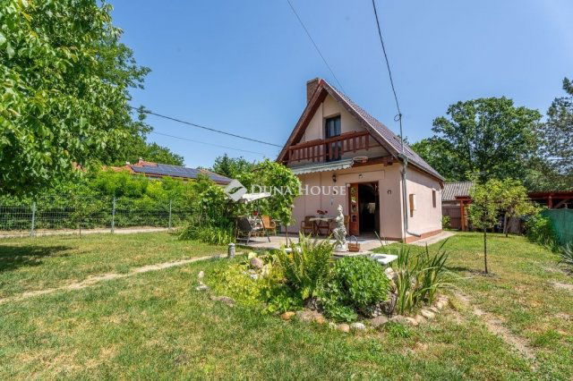 Eladó családi ház, Szigetmonostorban 65 M Ft, 3 szobás