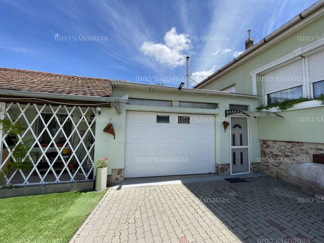 Eladó családi ház, Szigethalmon 109.9 M Ft, 4 szobás