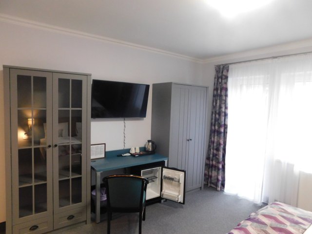 Eladó családi ház, Hévízen 545.805 M Ft, 11+2 szobás