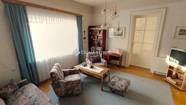 Eladó téglalakás, Mohácson 47.9 M Ft, 3 szobás