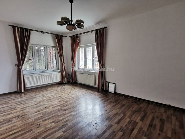 Kiadó téglalakás, albérlet, Budaörsön, Budapesti úton