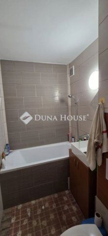 Eladó panellakás, Kecskeméten 34.5 M Ft, 1 szobás