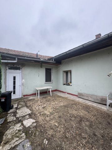 Eladó családi ház, Pomázon 69 M Ft, 4 szobás