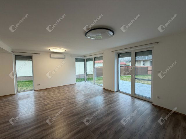 Eladó családi ház, Győrzámolyon 129.9 M Ft, 4 szobás