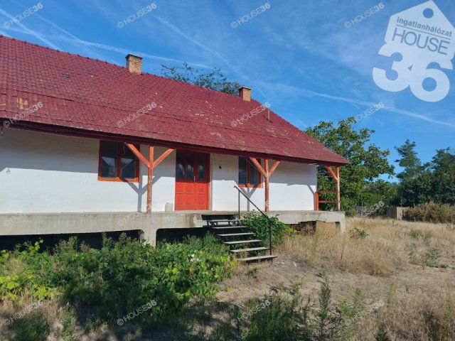 Eladó családi ház, Bugacon 22 M Ft, 4 szobás