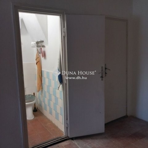 Eladó családi ház, Budapesten, XV. kerületben 82.3 M Ft