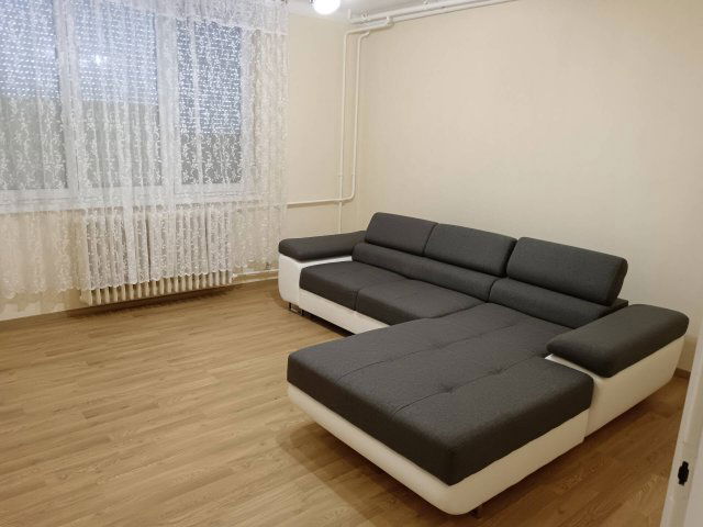 Eladó téglalakás, Tatabányán 33.5 M Ft, 1+1 szobás