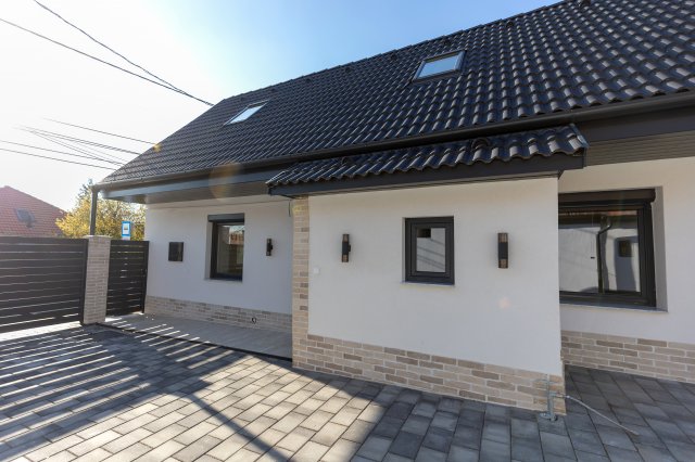 Eladó családi ház, Budapesten, III. kerületben 199.5 M Ft