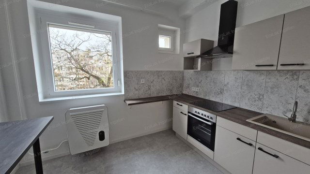 Eladó téglalakás, Győrött 69 M Ft, 2 szobás