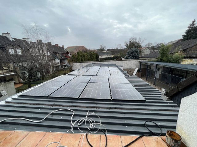 Eladó családi ház, Bonyhádon 248.951 M Ft, 9 szobás