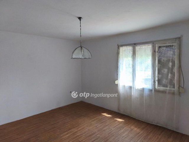 Eladó családi ház, Szeghalmon 15.4 M Ft, 4 szobás