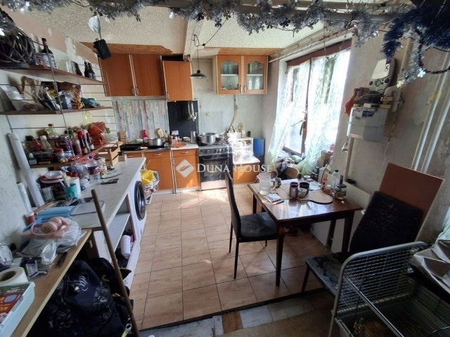 Eladó téglalakás, Budapesten, XV. kerületben 30 M Ft, 2 szobás