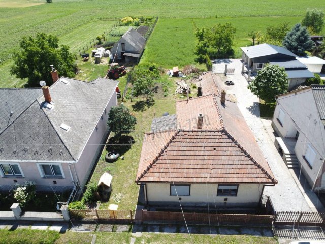 Eladó családi ház, Füzesabonyban 23.9 M Ft, 2 szobás