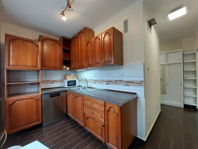 Eladó panellakás, Szegeden, Űrhajós utcában 64.9 M Ft