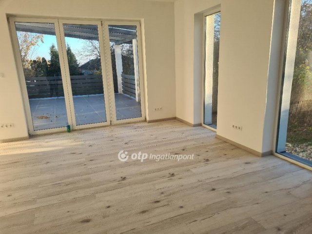 Eladó ikerház, Érden 136 M Ft, 4 szobás / költözzbe.hu