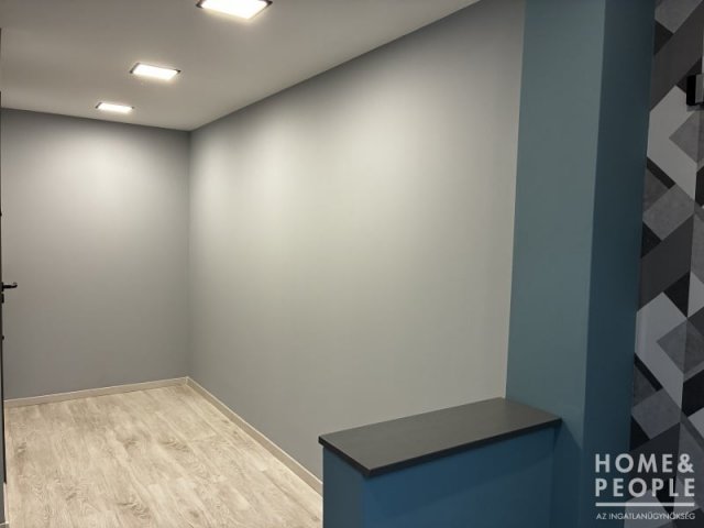 Eladó üzlethelyiség, Szegeden 18 M Ft / költözzbe.hu