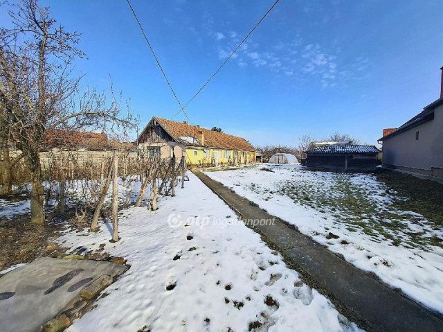 Eladó családi ház, Dobozon 14 M Ft, 2 szobás