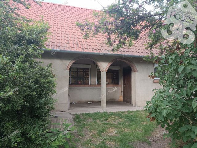 Eladó mezogazdasagi ingatlan, Petőfiszálláson 65 M Ft, 5 szobás