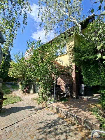Eladó családi ház, Balatonkenesén 82 M Ft, 7 szobás