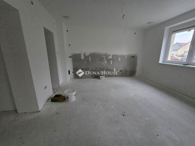 Eladó családi ház, Aranyosgadányban 98 M Ft, 7 szobás