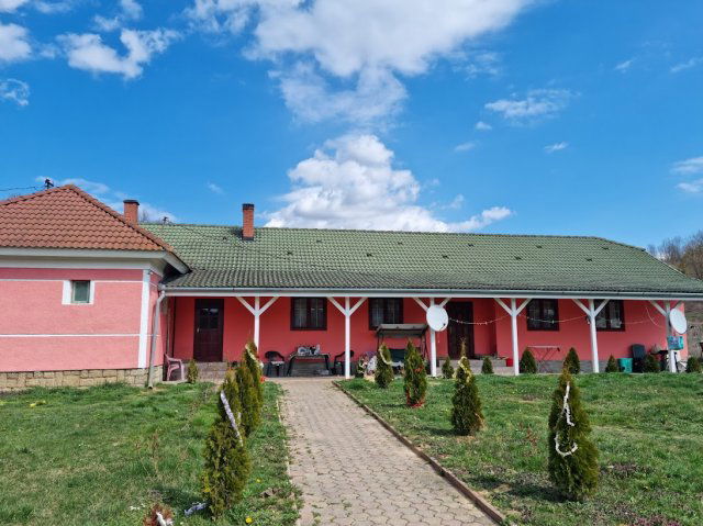 Eladó családi ház, Komlón 85 M Ft, 2+4 szobás
