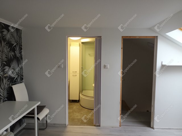 Eladó sorház, Almásfüzitőn 40 M Ft, 2 szobás