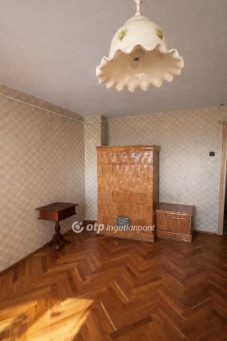 Eladó családi ház, Egerben 116 M Ft, 7 szobás